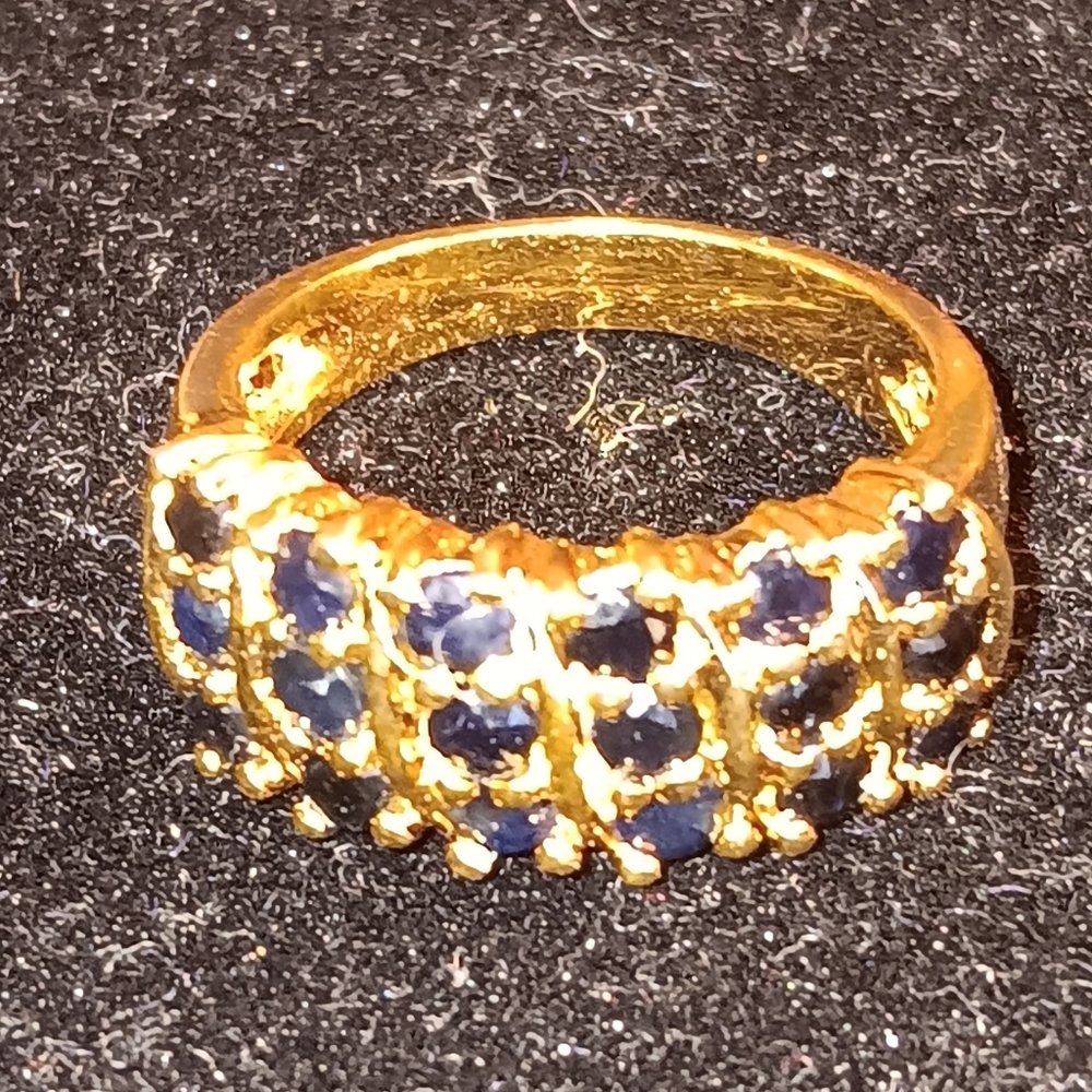 14k vermiel & at least 2tcw. Sapphires